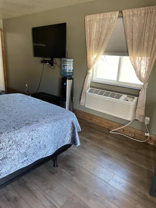 Parkway Yellowstone Guest House Room #2 Gardiner Exterior foto